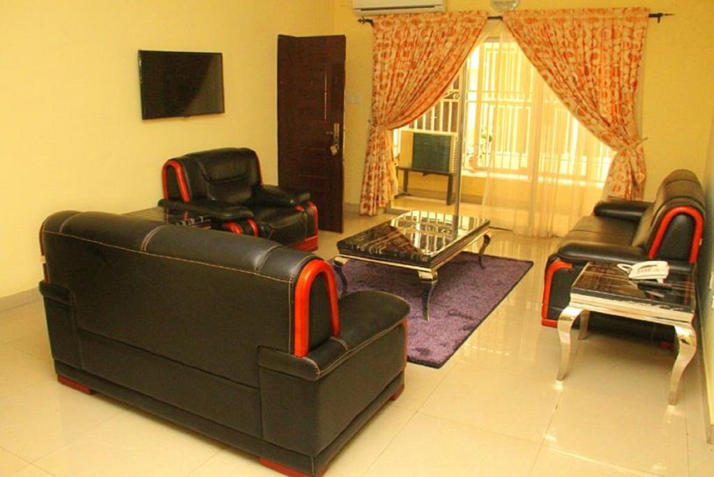 The Habitat Suites International Лагос Номер фото